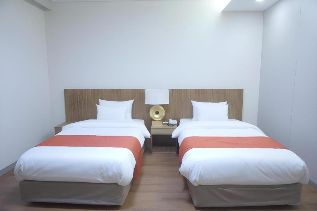 โคเรีย ทัวร์ริส โฮเต็ล Hotel ซูวอน ภายนอก รูปภาพ